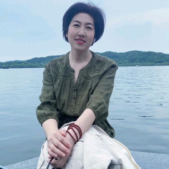 阿姐爱转圈（早上7:30）