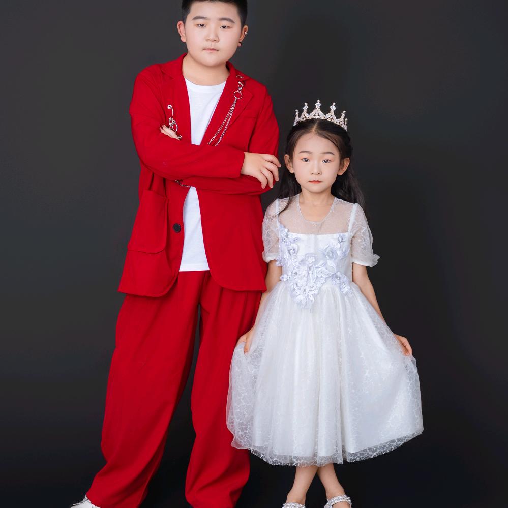 辣妹子爱吃火锅