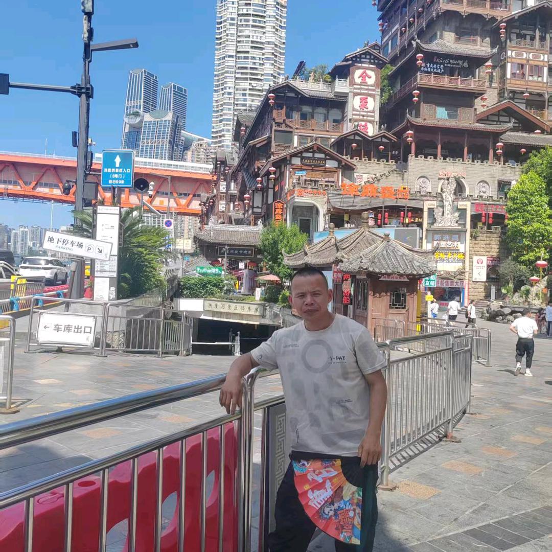 ❤҉️҉  ❤҉️҉  努力奋斗的小王