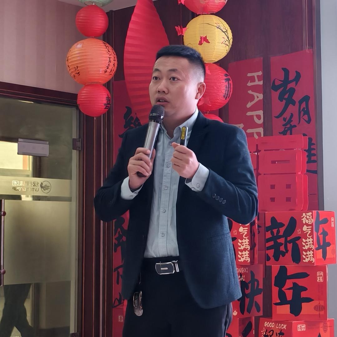 中科天云润滑油“小军哥”