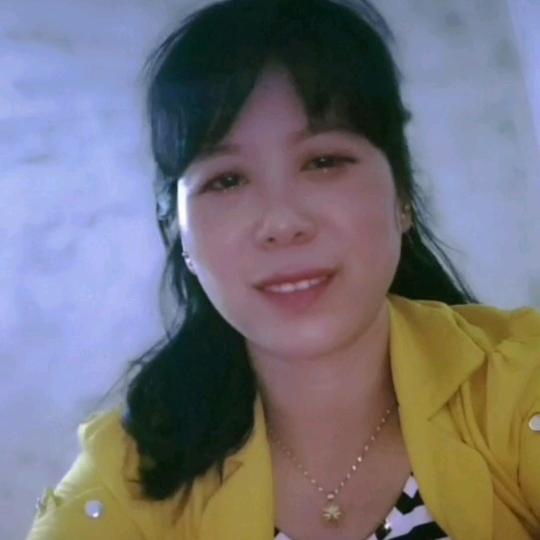 邓小群