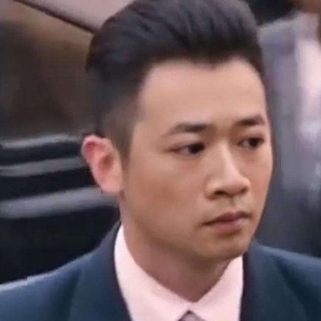 潘霸