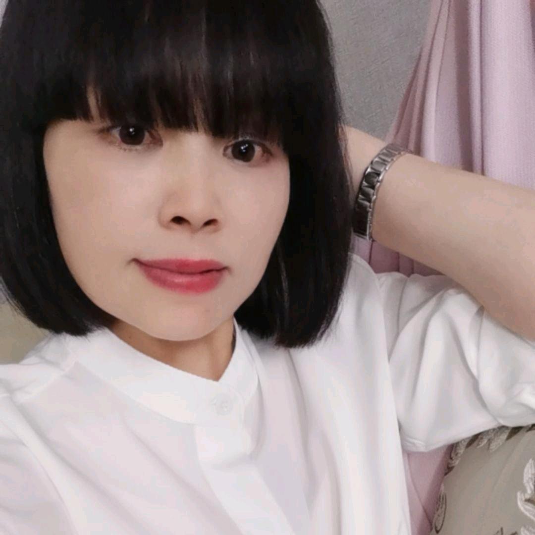 我是一个餐饮打工的小姐姐