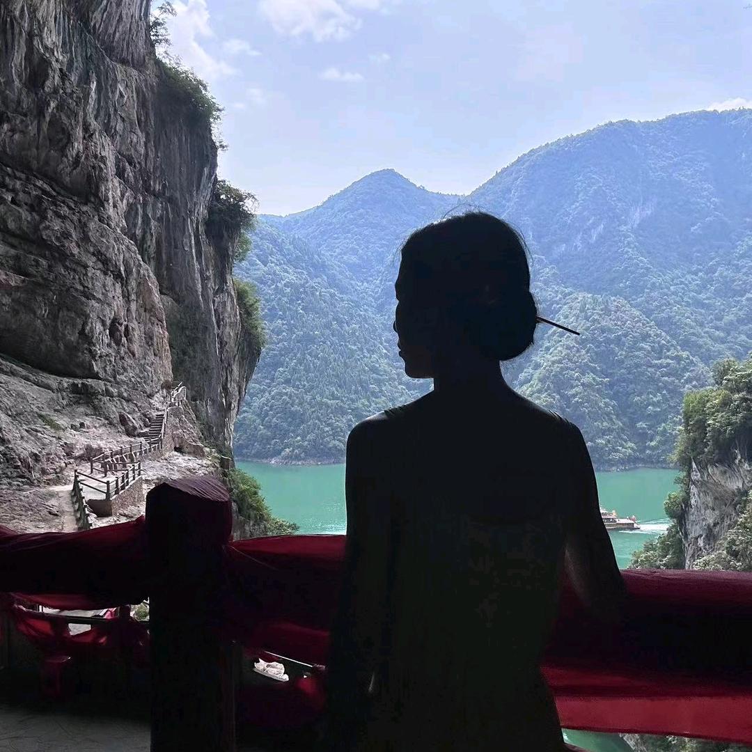 眼角的笑意