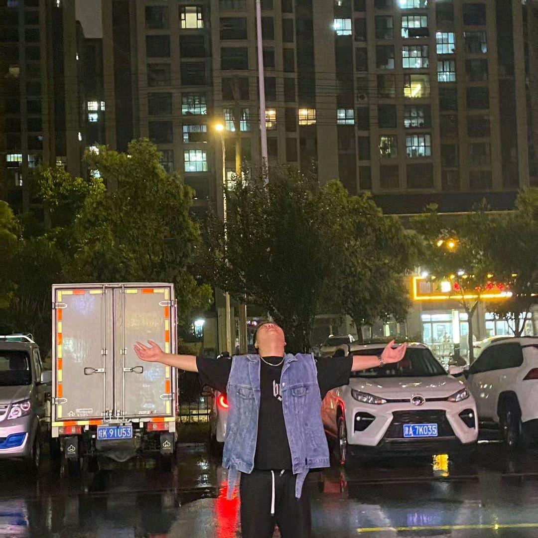 临泉髮舍专业烫染设计一晨
