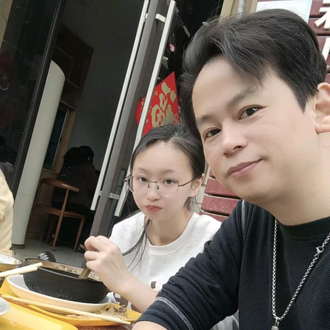结缘平价小摊