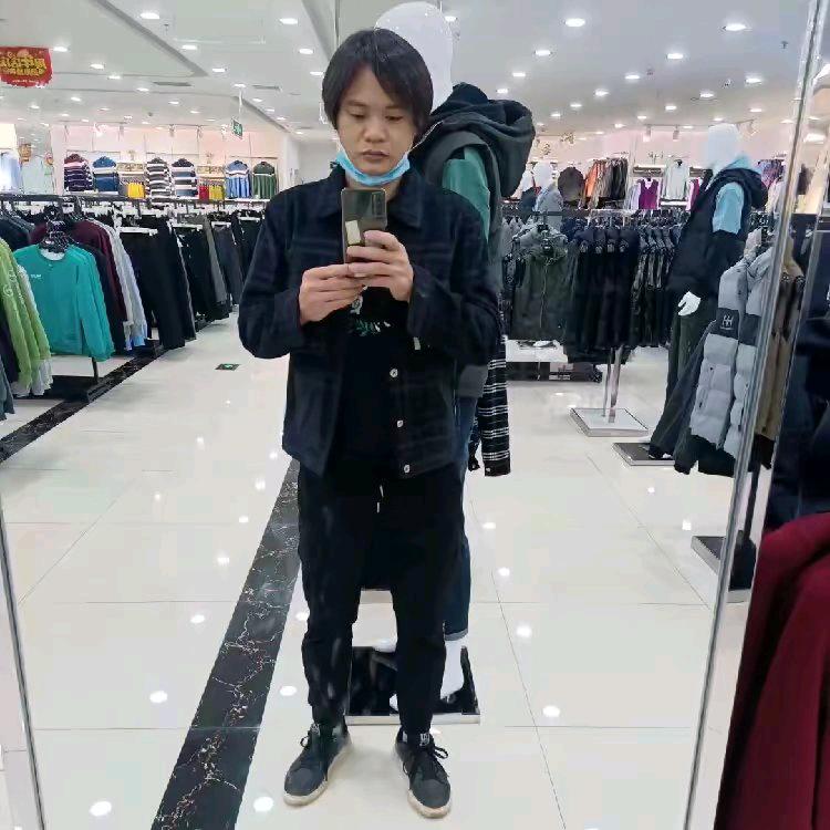 卢诗意
