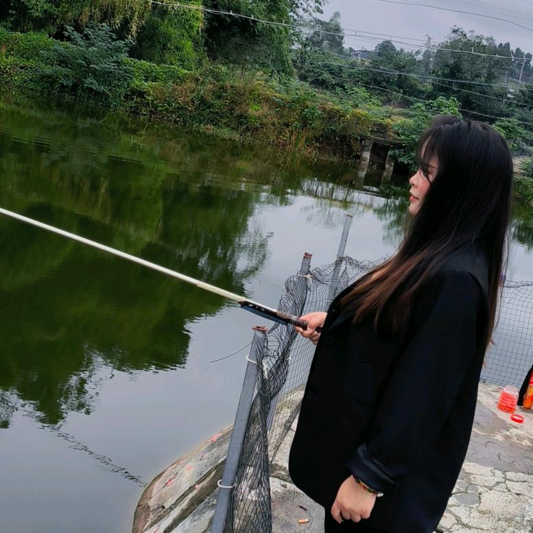 兜里揣着泡泡糖