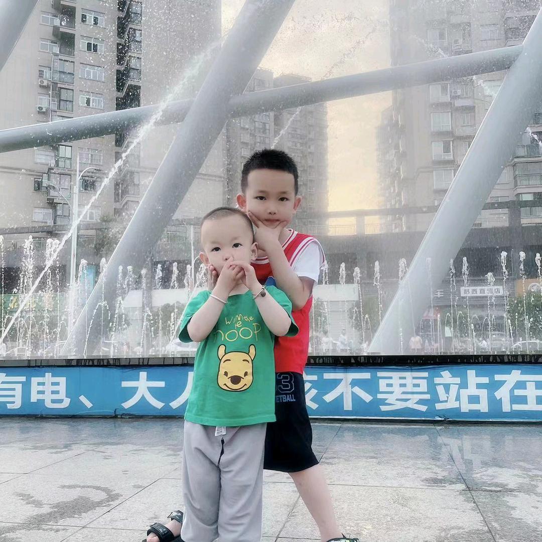 锐锐，杭杭
