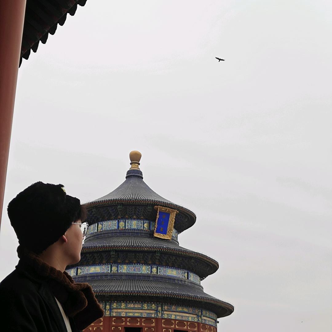 小幽爱拍照