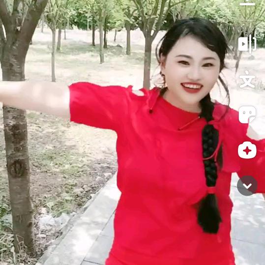 《娜娜》感谢我的粉丝中有你6:9点开播