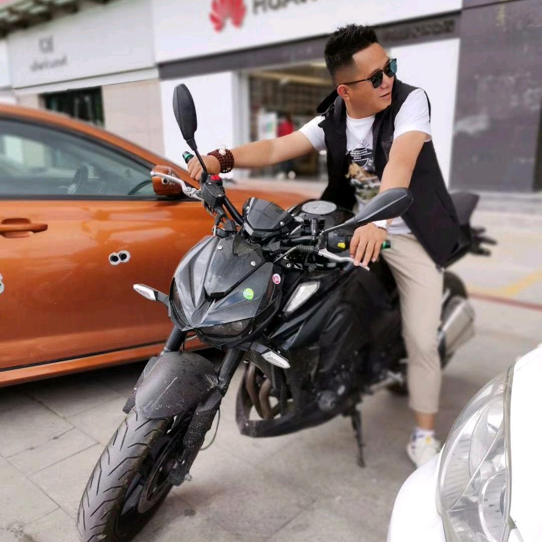 故乡的月亮