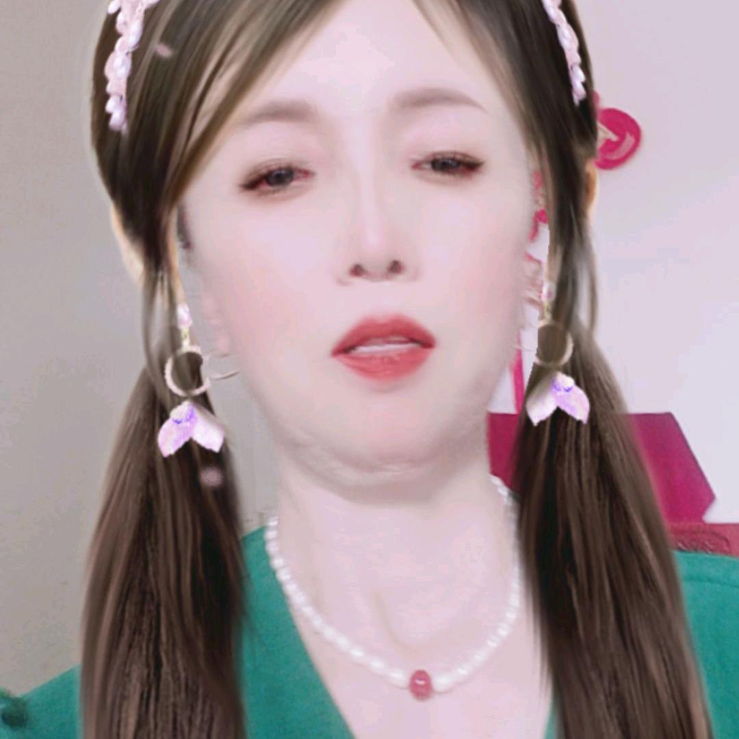 亚君