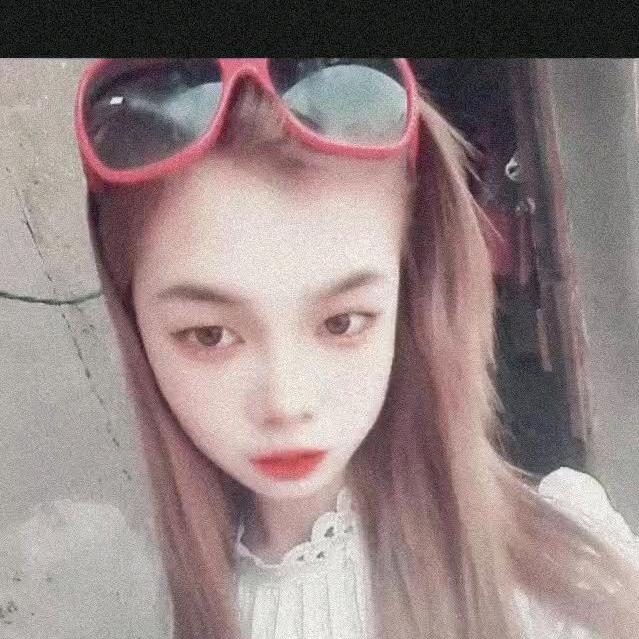 小🍭何姐