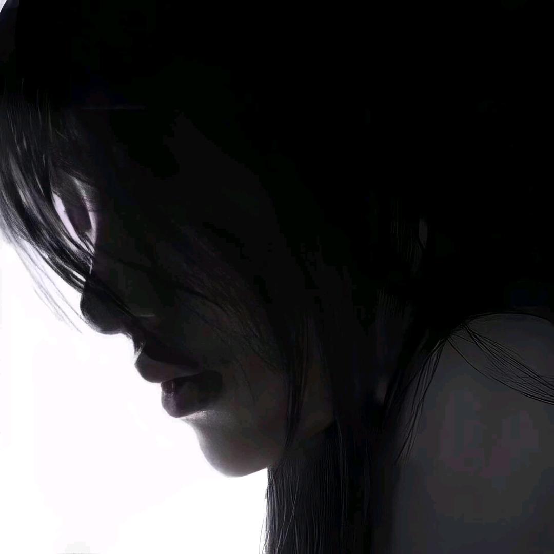 淚目.
