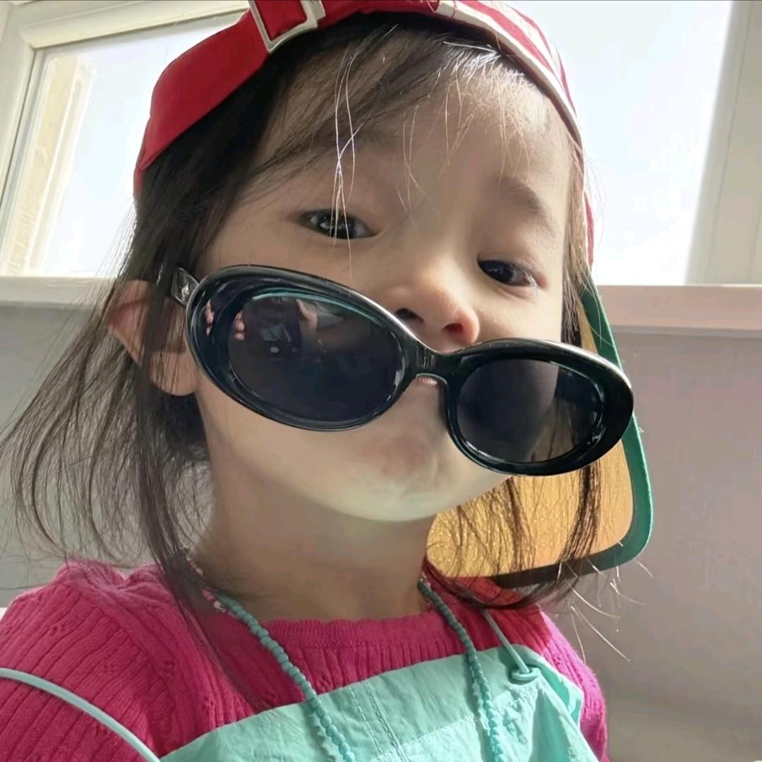 小乖.