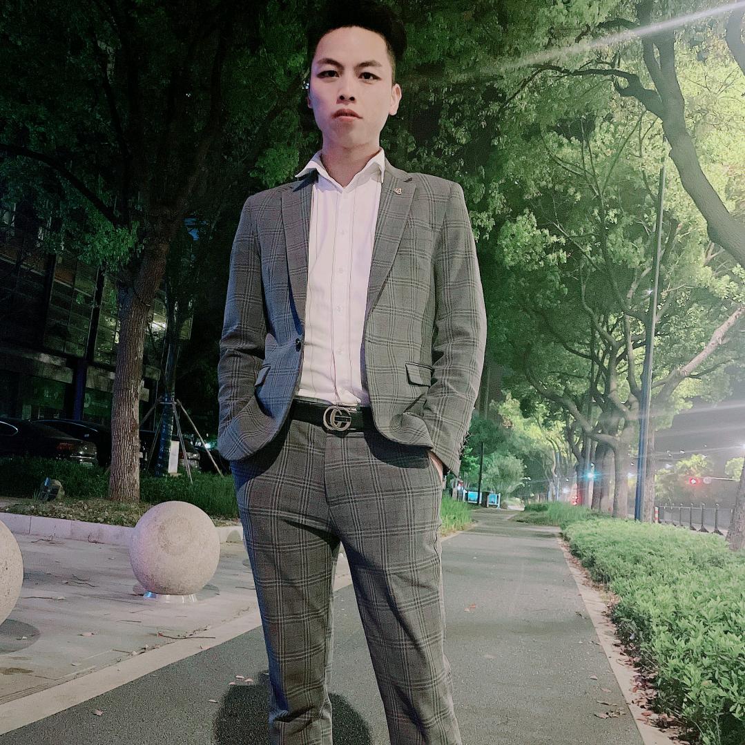 魅力小何