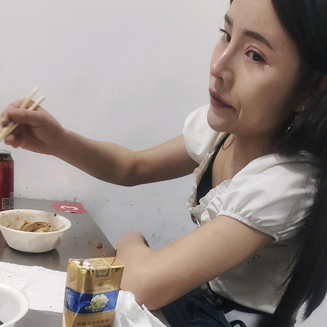 娜丽月