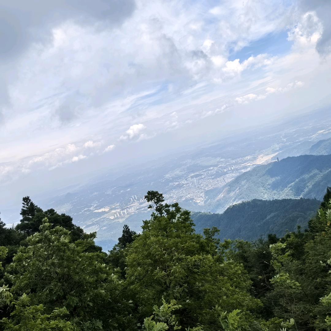 吃不饱的小胖子