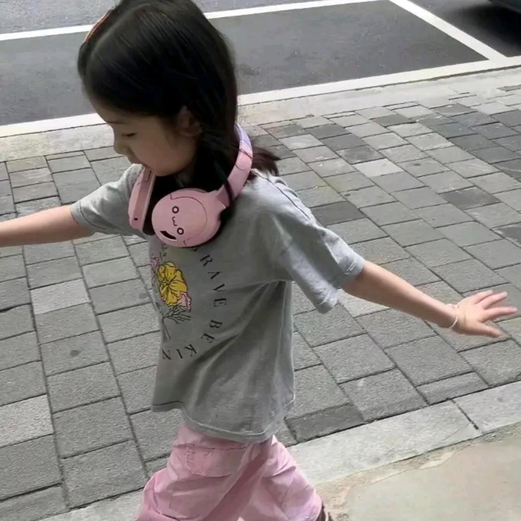 小王.