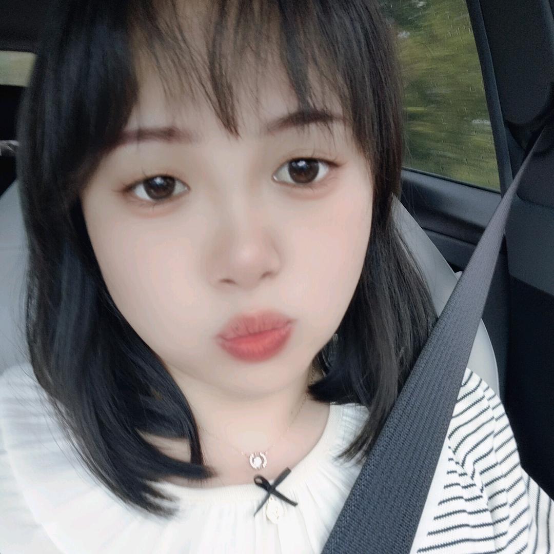 丽丽（可预定各种成品毛线拖鞋）