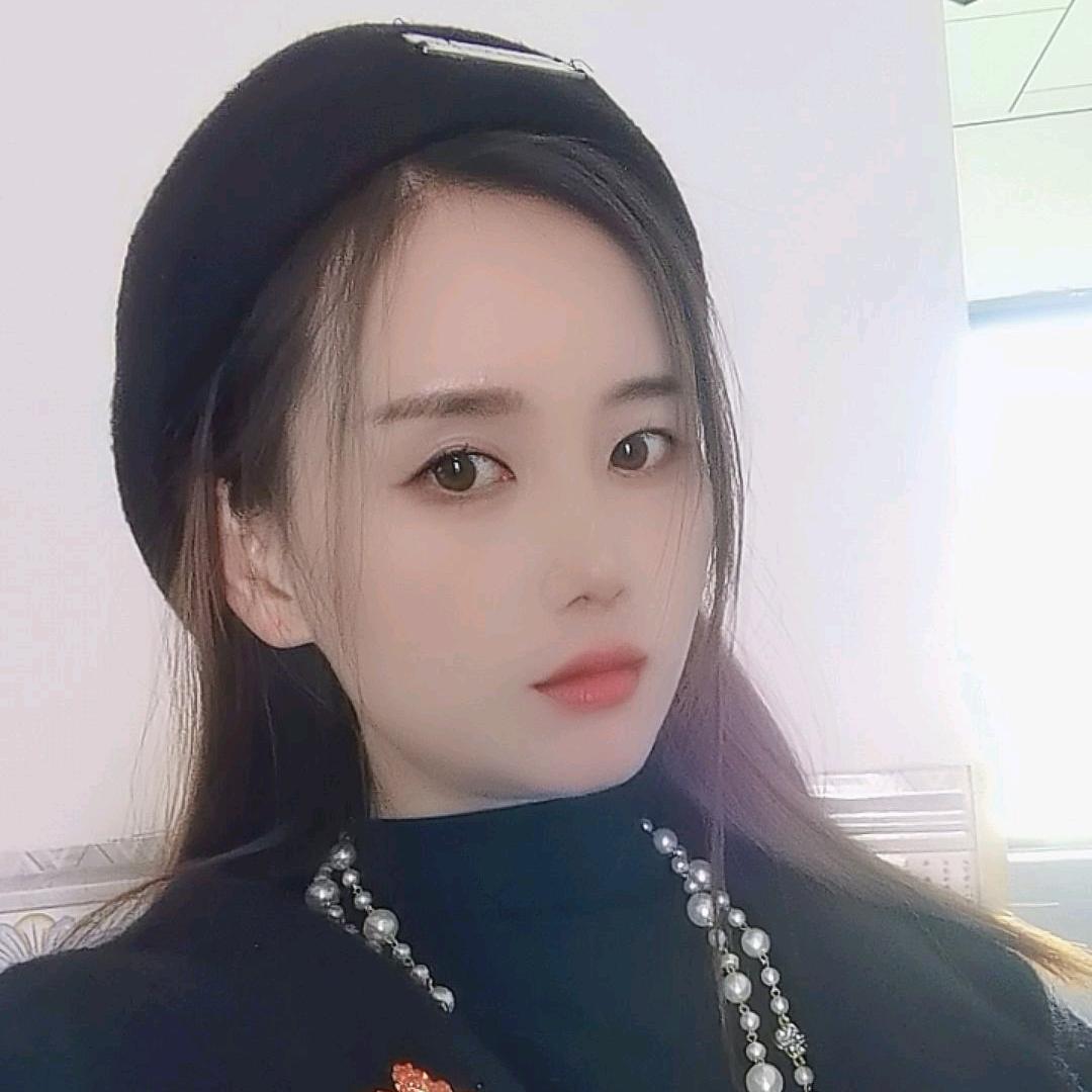 猪🐷朱爱你(ღ˘⌣˘ღ)