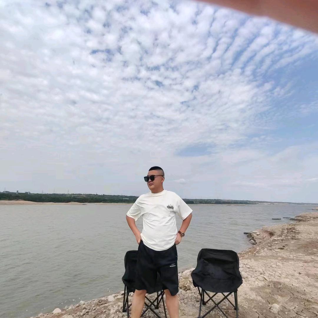 ༒🦊钛合金螺丝加工厂小王