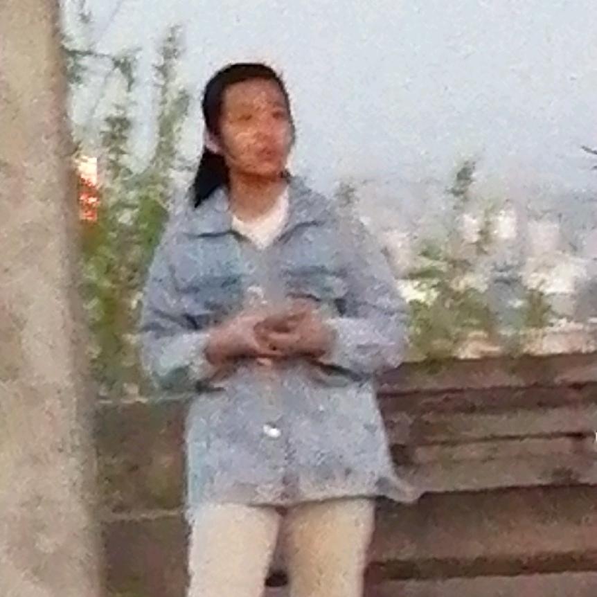 路灯亮了