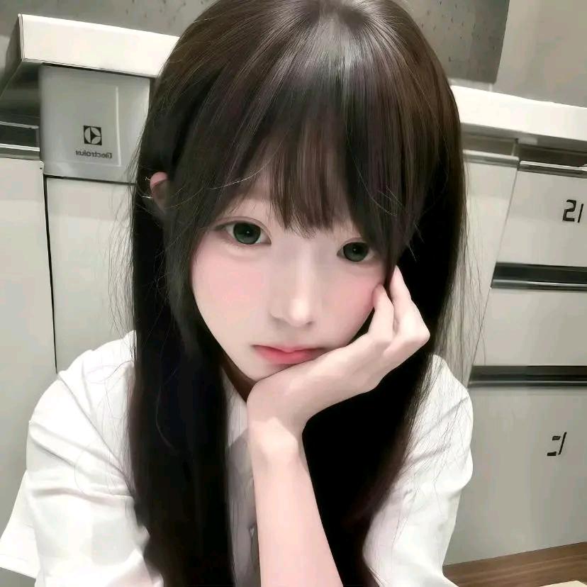 ₊⁺ʚ小冰雹ɞ₊⁺