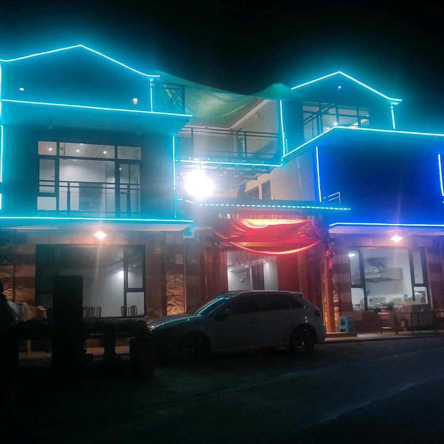 牧雲居巜高端智能民宿》