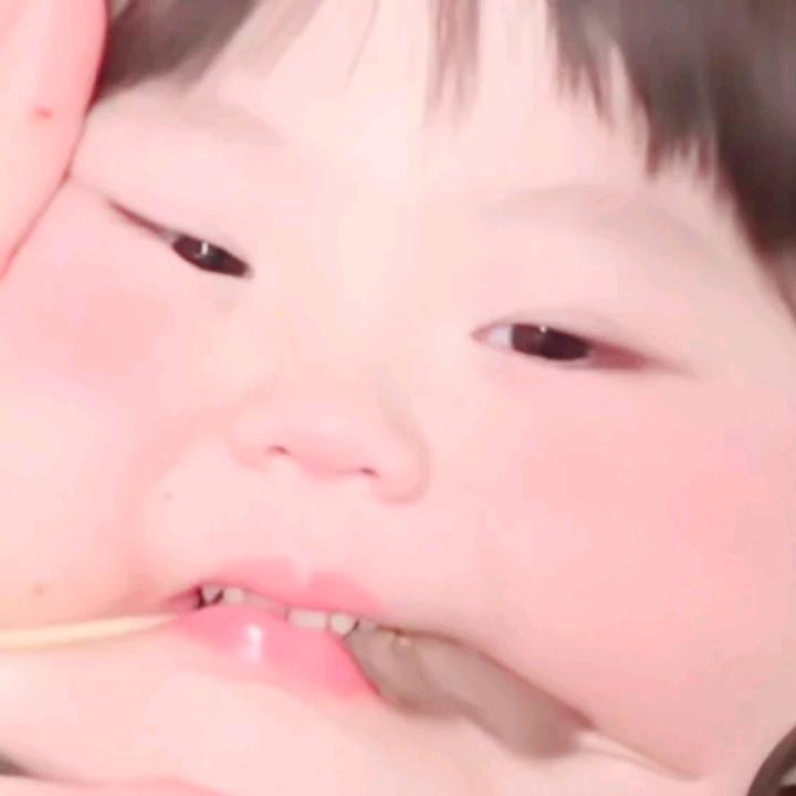 奈奈.