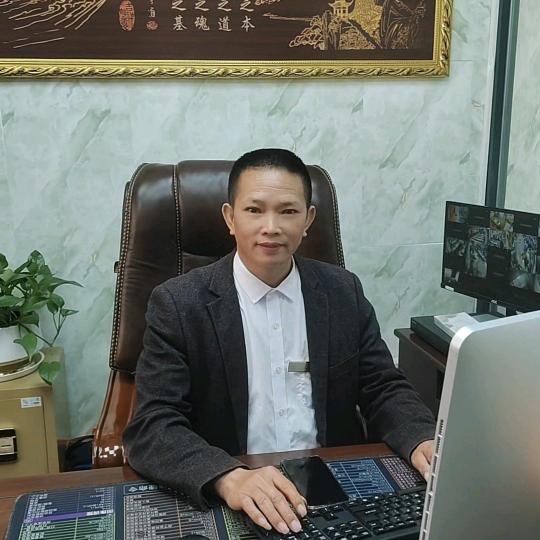 鸿亿家政（华经理）