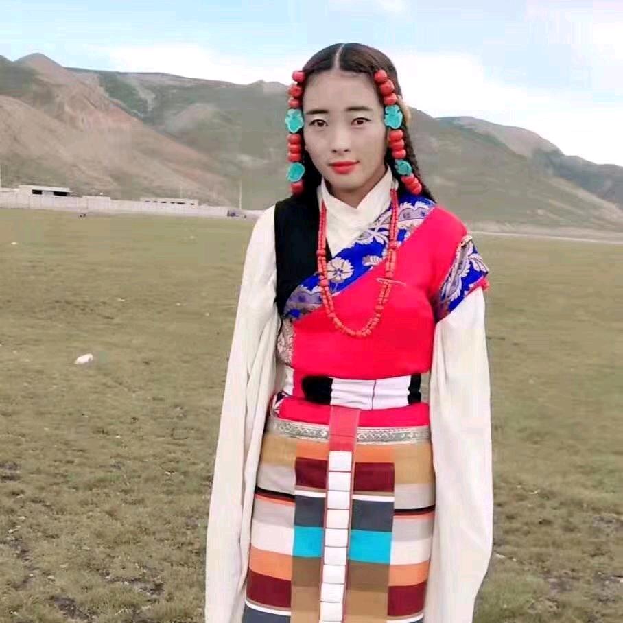 🦚娜拉........旦秋