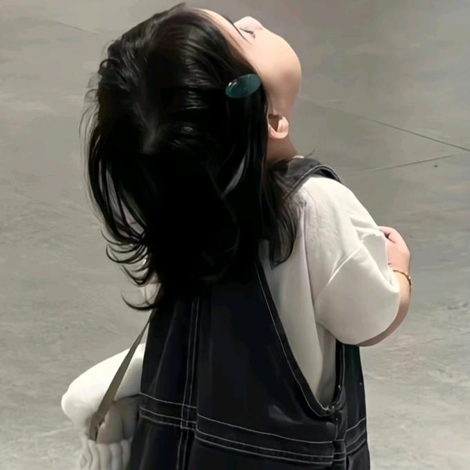 小M