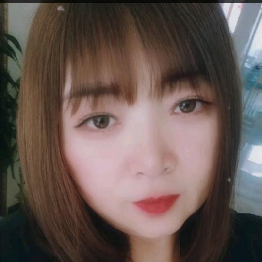 笑笑（拒私聊）