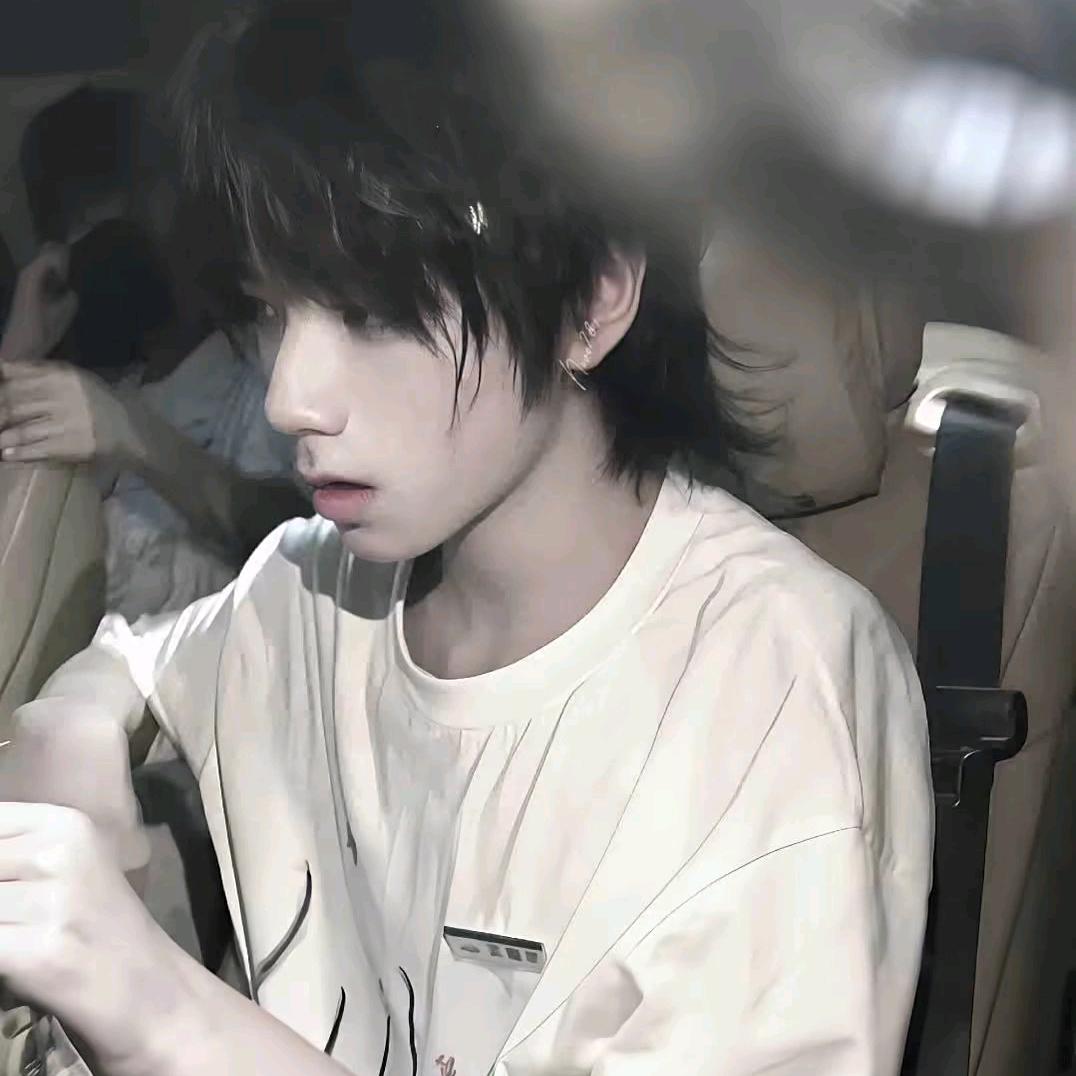 橹味☆*哼酱.!🎻