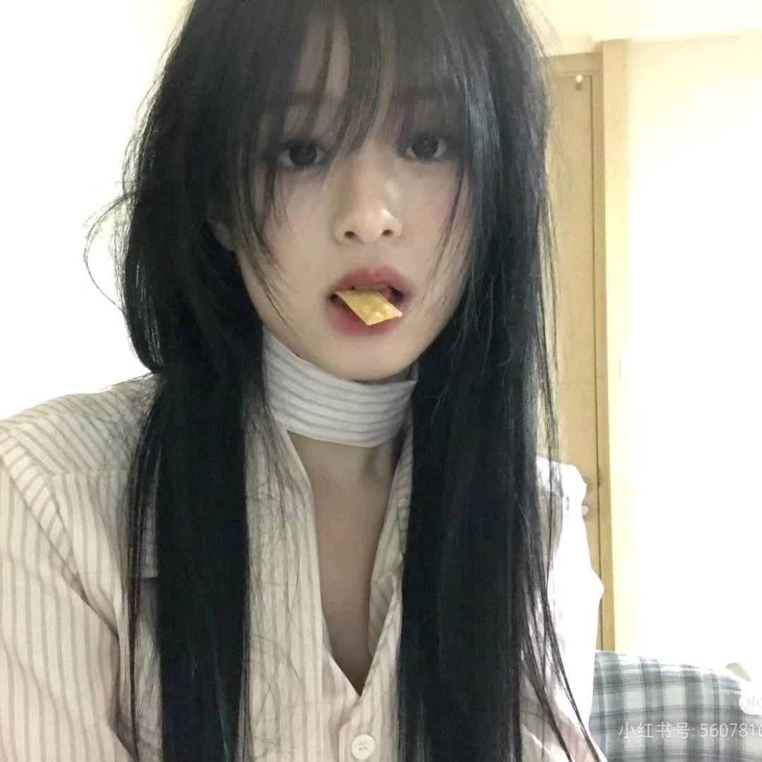 余卷卷🖤（姐狗护卫队队长版