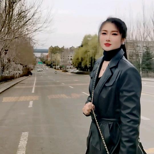丽丽爱舞蹈