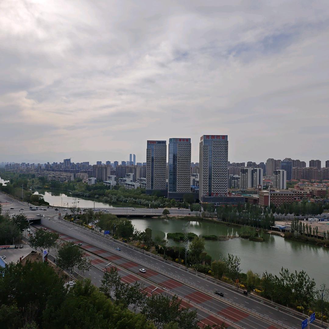 贺兰山路上看贺兰山