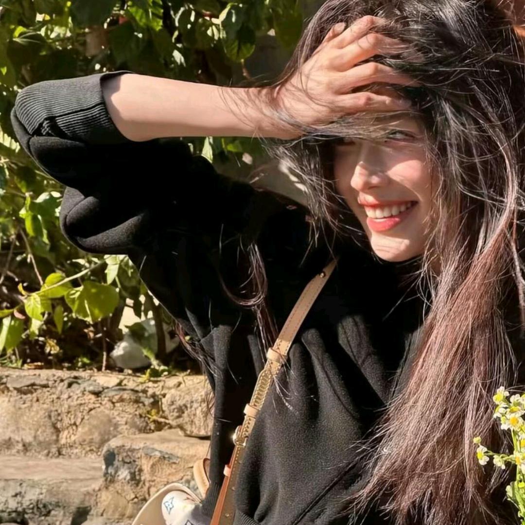 做个安静的美少女