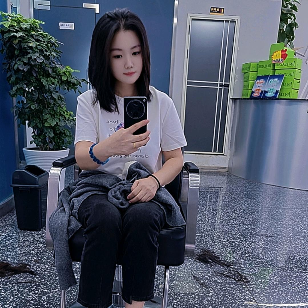 小青草，陪儿子打怪兽
