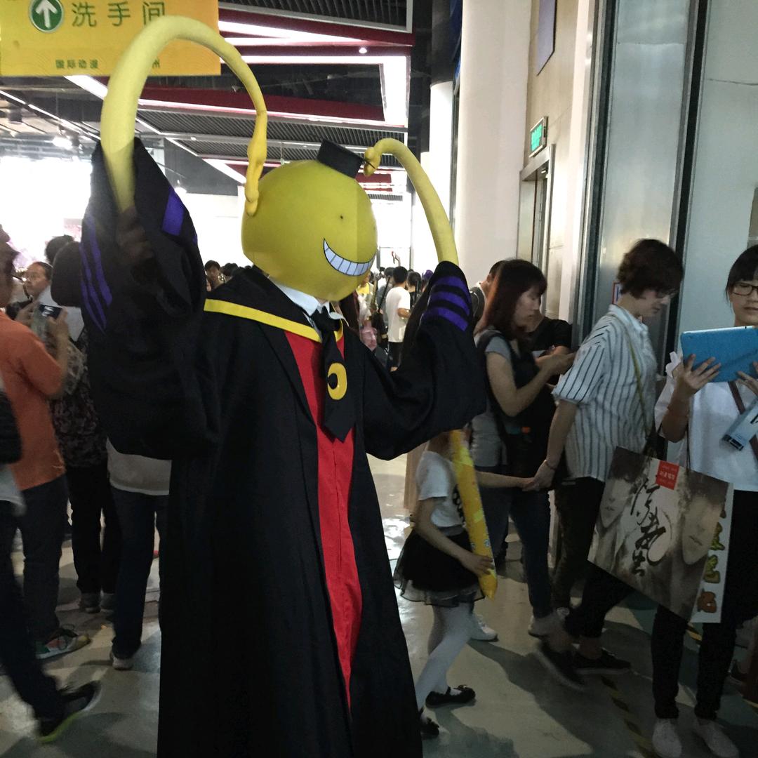 给你一肘击