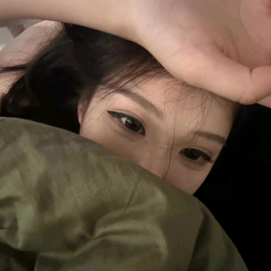 萍萍.