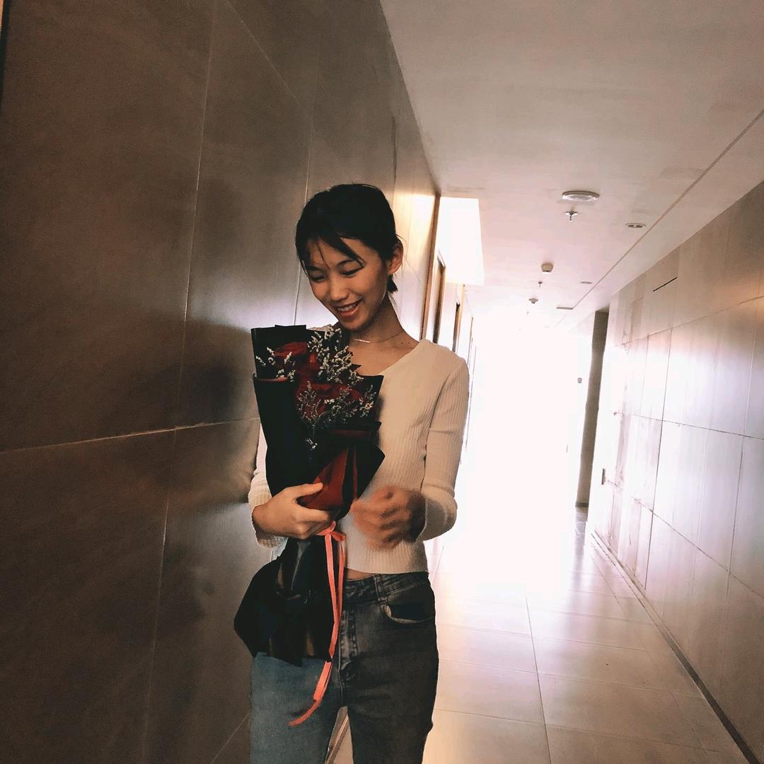 爱喝苏打水🥰