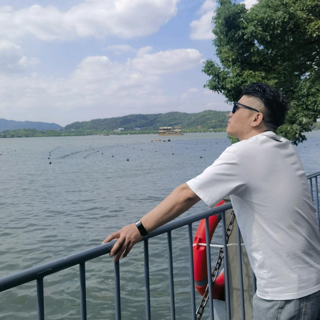 忘  川
