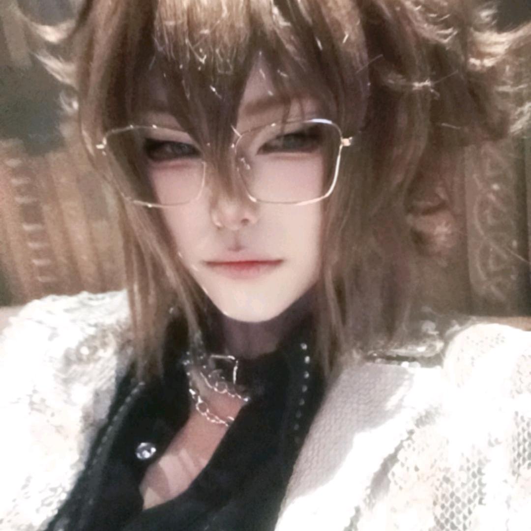 凌弈