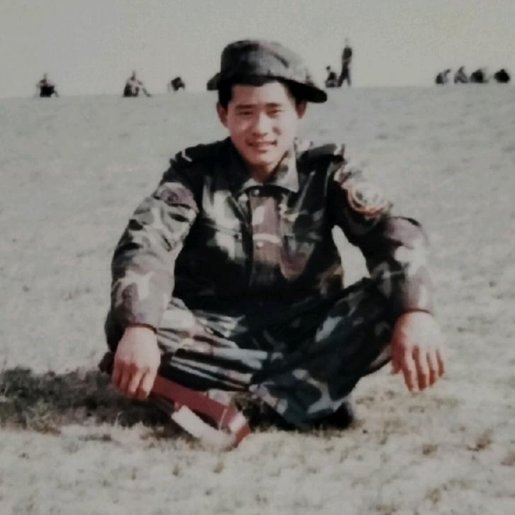 开卡车的    社会小老弟儿