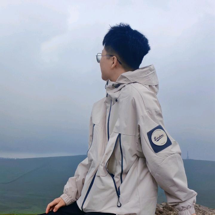小梁子很cool ✌️