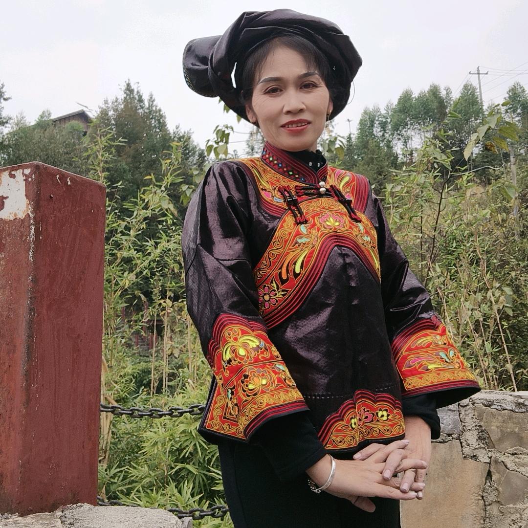 民族服装，