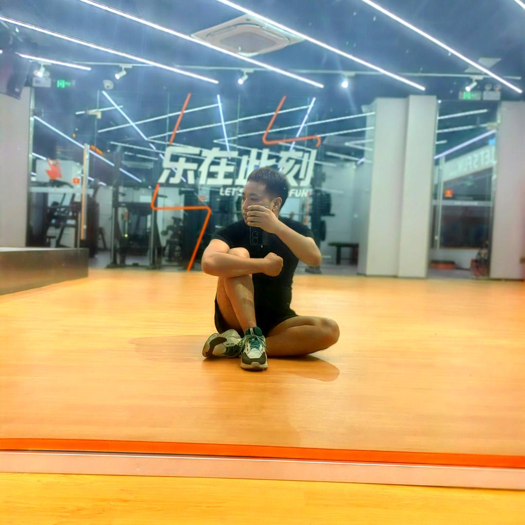 阳光下最耀眼的左撇子🎸